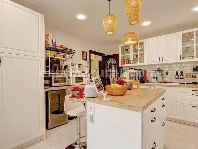 5 slaapkamer Appartement te koop in Malaga stad - € 639.000 (Ref: 9002668)