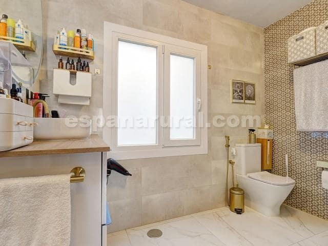 5 slaapkamer Appartement te koop in Malaga stad - € 639.000 (Ref: 9002668)