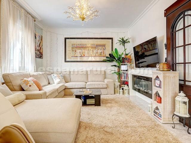 5 slaapkamer Appartement te koop in Malaga stad - € 639.000 (Ref: 9002668)