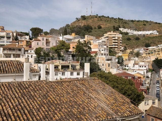 5 slaapkamer Appartement te koop in Malaga stad - € 639.000 (Ref: 9002668)