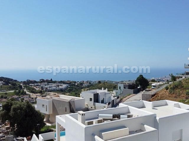 Grunde uden byggetilladelser til salg i Fuengirola - € 575.000 (Ref: 9002670)