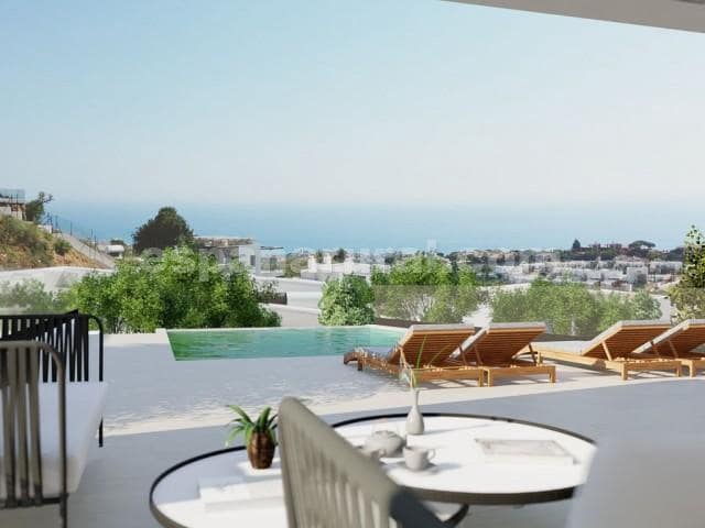 Grunde uden byggetilladelser til salg i Fuengirola - € 575.000 (Ref: 9002670)