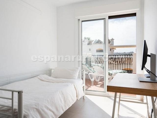 4 makuuhuone Huoneisto myytävänä paikassa Fuengirola - 425 000 € (Ref: 9002671)