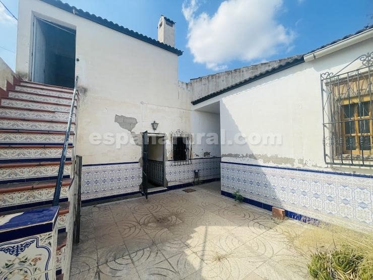 6 slaapkamer Villa te koop in Albox met zwembad - € 220.000 (Ref: 9109974)