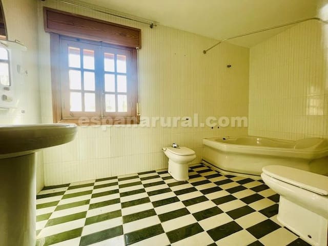 6 slaapkamer Villa te koop in Albox met zwembad - € 220.000 (Ref: 9109974)