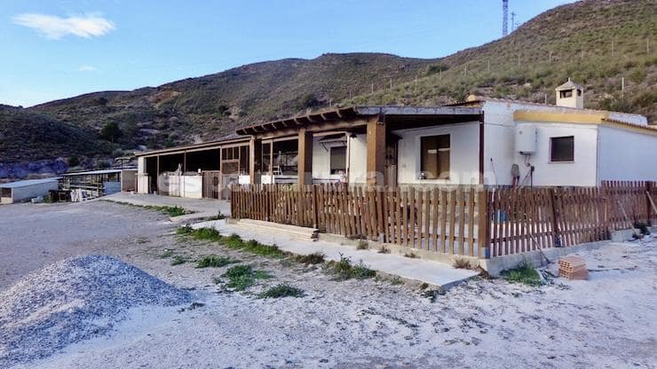 2 soveværelse Virksomhed til salg i Cantoria - € 339.000 (Ref: 9115690)