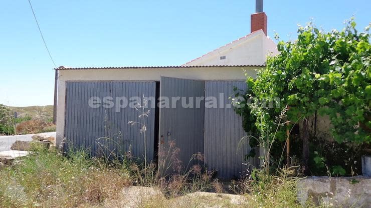 3 slaapkamer Finca/Landhuis te koop in Albox - € 56.000 (Ref: 9115692)