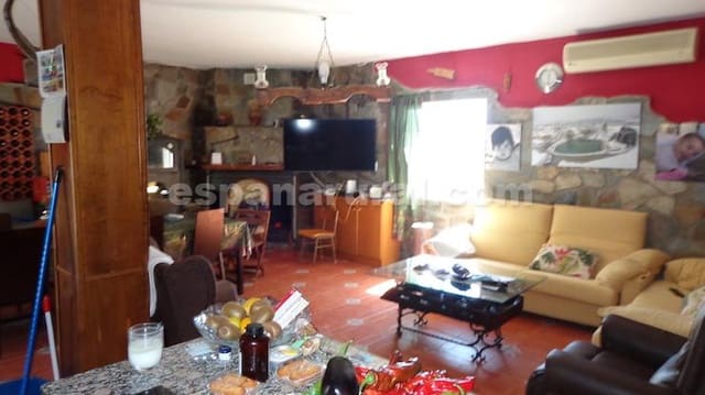 4 soveværelse Finca/Landehus til salg i Cela, Lúcar med swimmingpool - € 370.000 (Ref: 9300354)