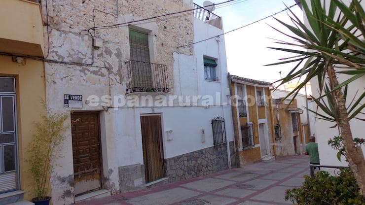 3 bedroom Townhouse for sale in Purchena - € 45,000 (Ref: 9300355)