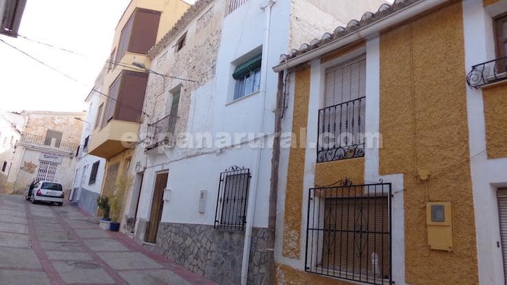 3 bedroom Townhouse for sale in Purchena - € 45,000 (Ref: 9300355)