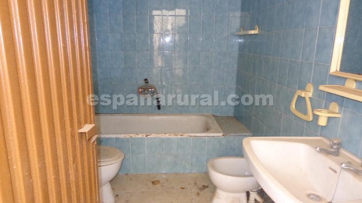 6 bedroom Finca/Country House for sale in Albox - € 150,000 (Ref: 9300356)