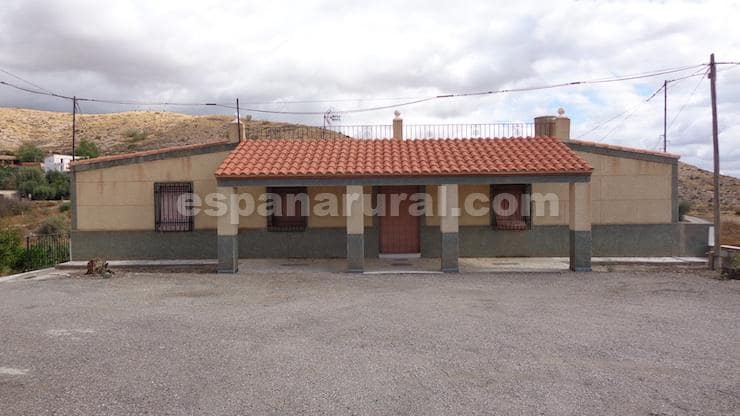 6 bedroom Finca/Country House for sale in Albox - € 150,000 (Ref: 9300356)