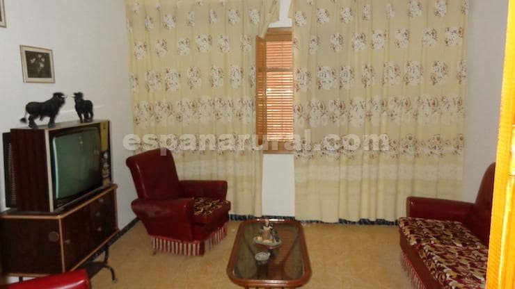 6 bedroom Finca/Country House for sale in Albox - € 150,000 (Ref: 9300356)