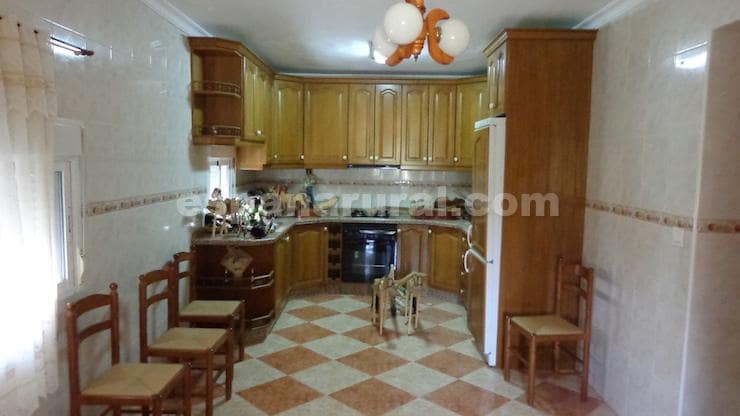 6 bedroom Finca/Country House for sale in Albox - € 150,000 (Ref: 9300356)