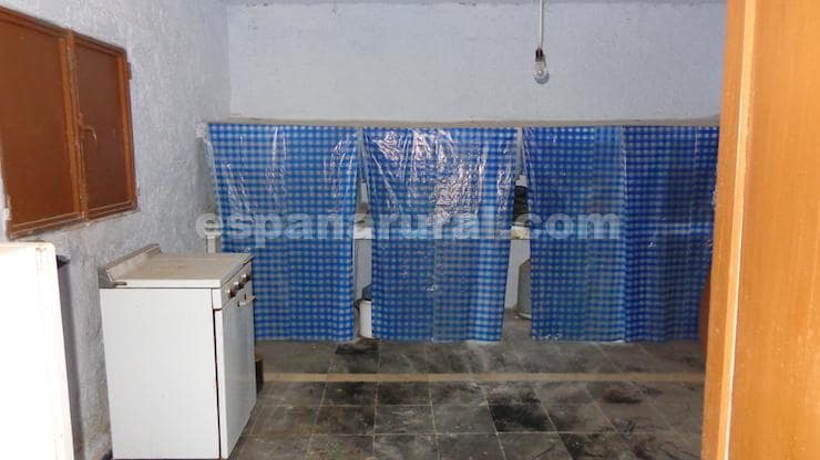 6 bedroom Finca/Country House for sale in Albox - € 150,000 (Ref: 9300356)