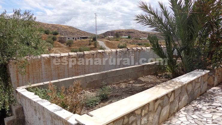 6 bedroom Finca/Country House for sale in Albox - € 150,000 (Ref: 9300356)
