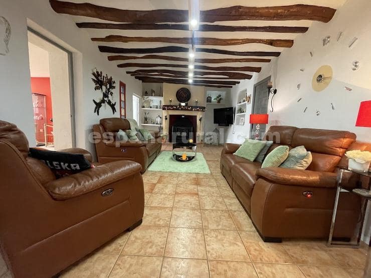 5 soveværelse Finca/Landehus til salg i Oria med swimmingpool - € 154.995 (Ref: 9312213)