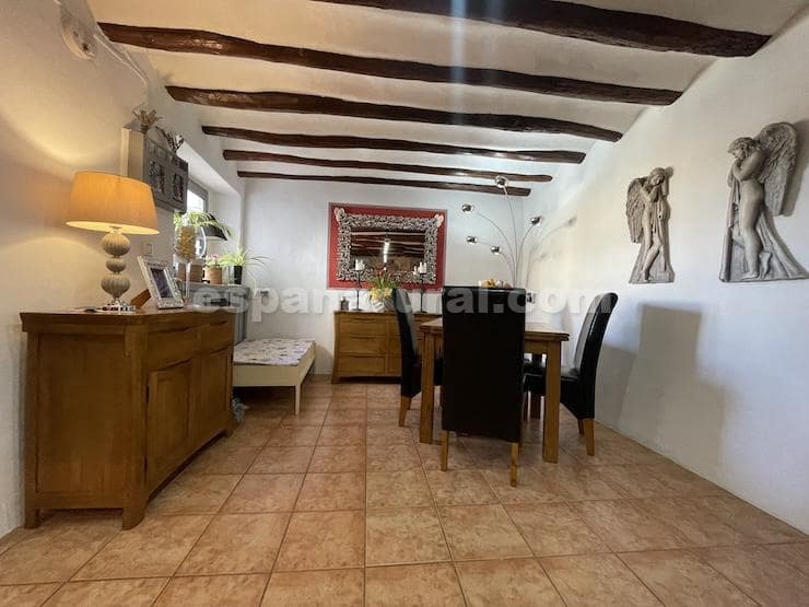 5 soveværelse Finca/Landehus til salg i Oria med swimmingpool - € 154.995 (Ref: 9312213)