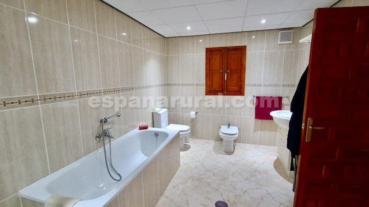 4 bedroom Finca/Country House for sale in Seron - € 160,000 (Ref: 9329986)