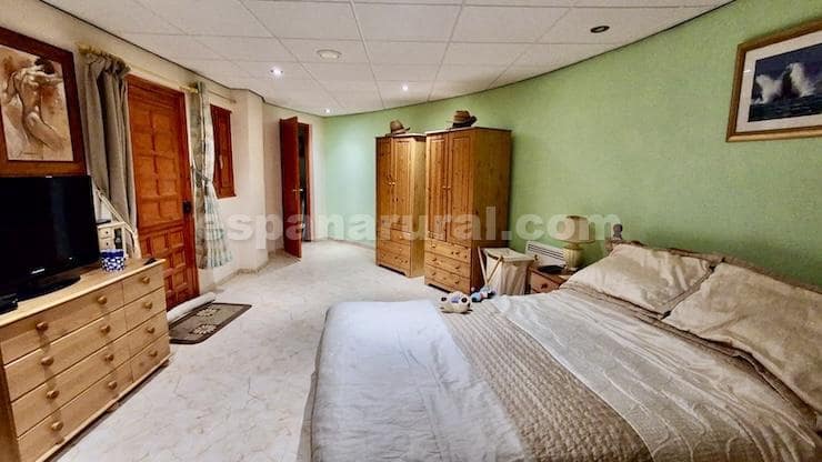 4 bedroom Finca/Country House for sale in Seron - € 160,000 (Ref: 9329986)