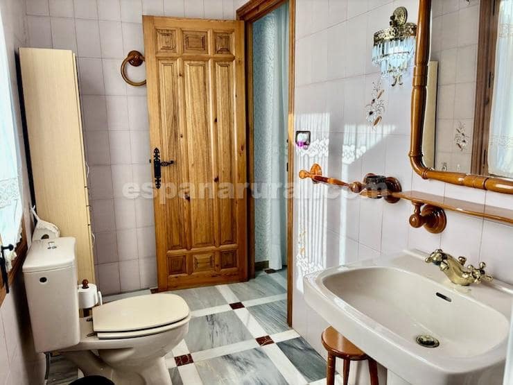 5 quarto Moradia para venda em Cullar com piscina - 360 000 € (Ref: 9355375)