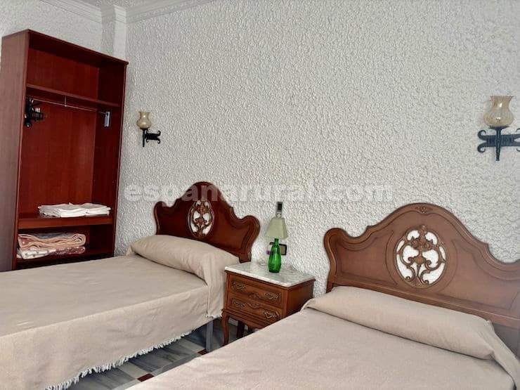 5 quarto Moradia para venda em Cullar com piscina - 360 000 € (Ref: 9355375)