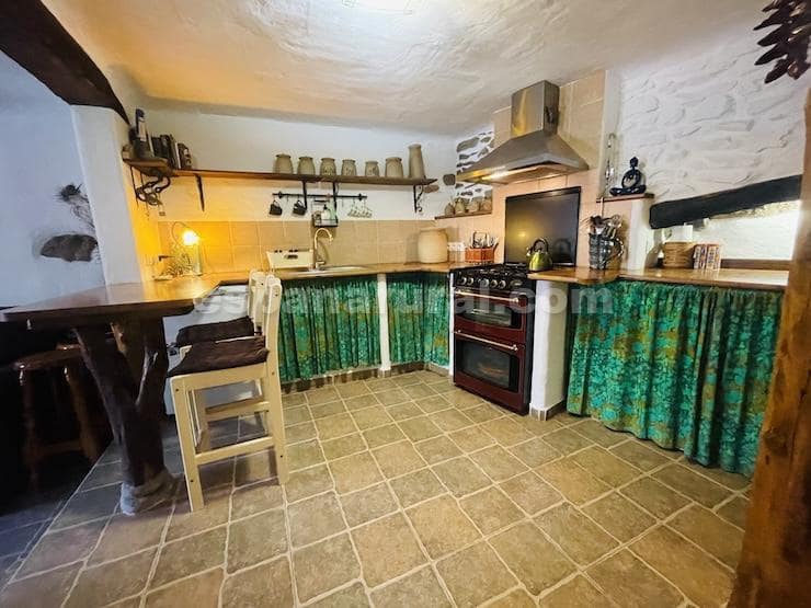 2 bedroom Townhouse for sale in Sierro - € 65,000 (Ref: 9371574)