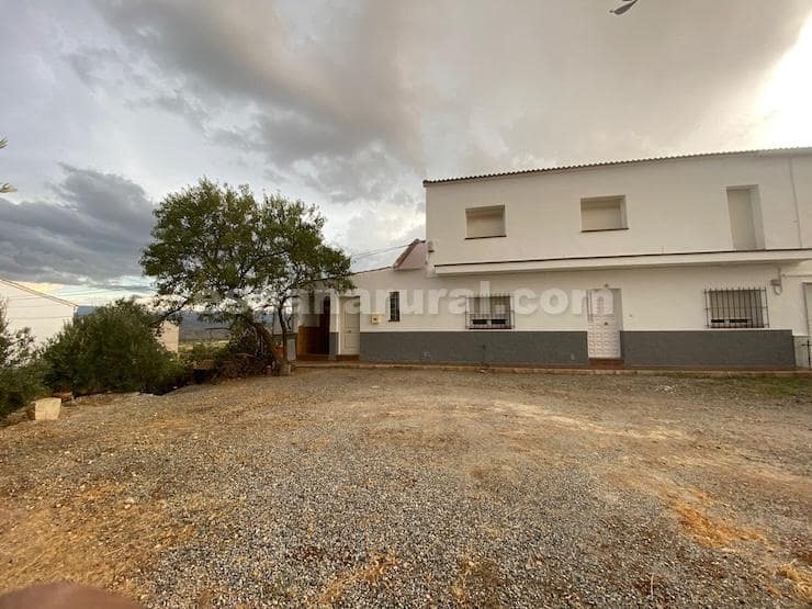 6 soveværelse Finca/Landehus til salg i El Hijate - € 175.000 (Ref: 9378574)