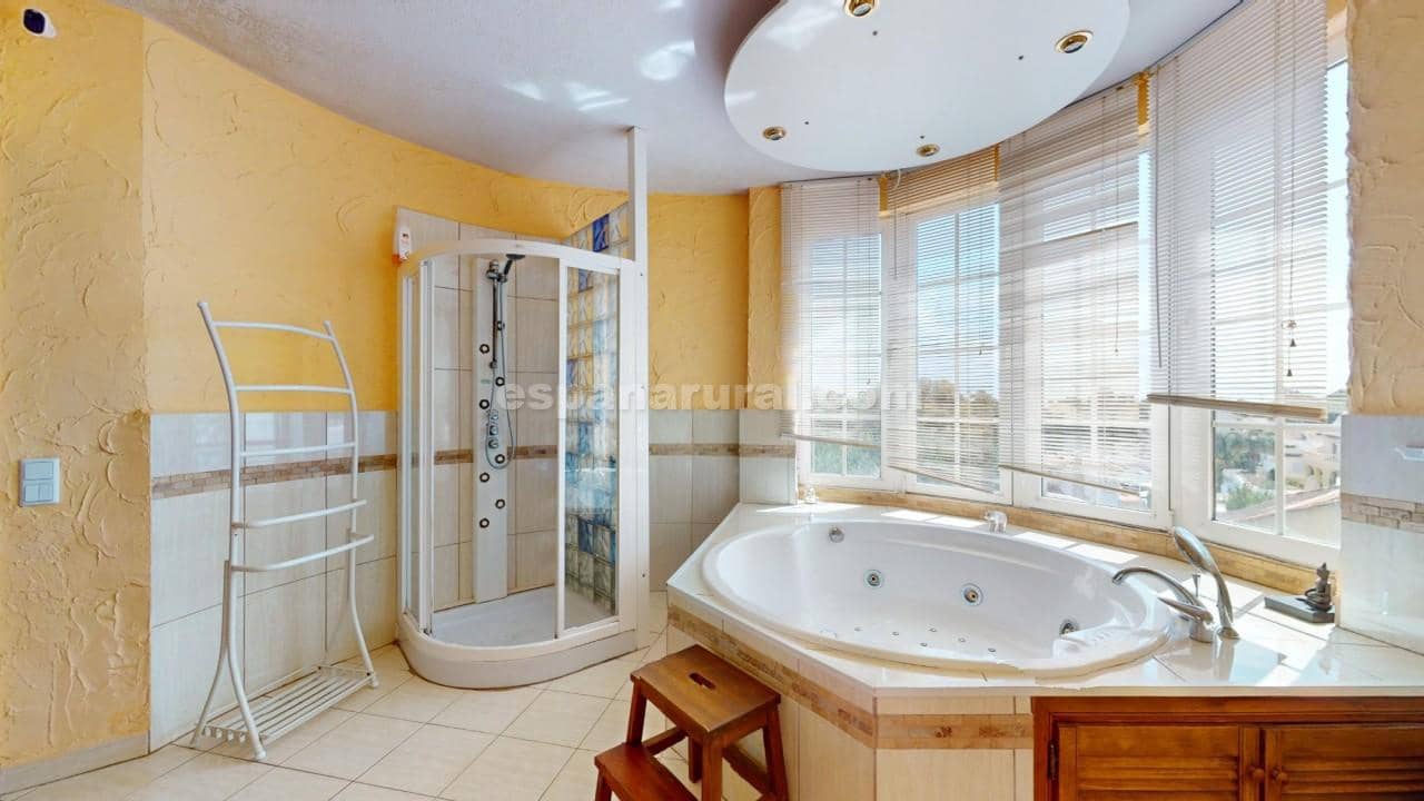 5 bedroom Villa for sale in Los Balcones with pool - € 795,000 (Ref: 9390154)