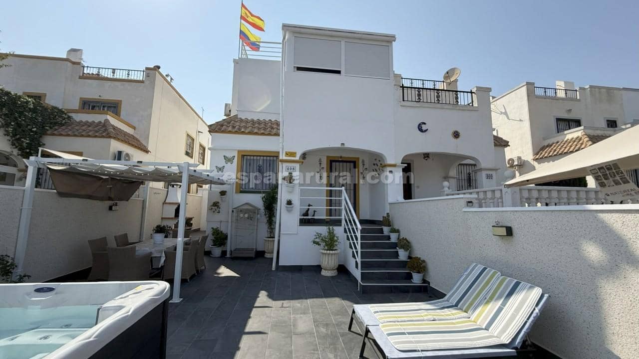 2 bedroom Villa for sale in Los Balcones with pool - € 349,900 (Ref: 9390158)