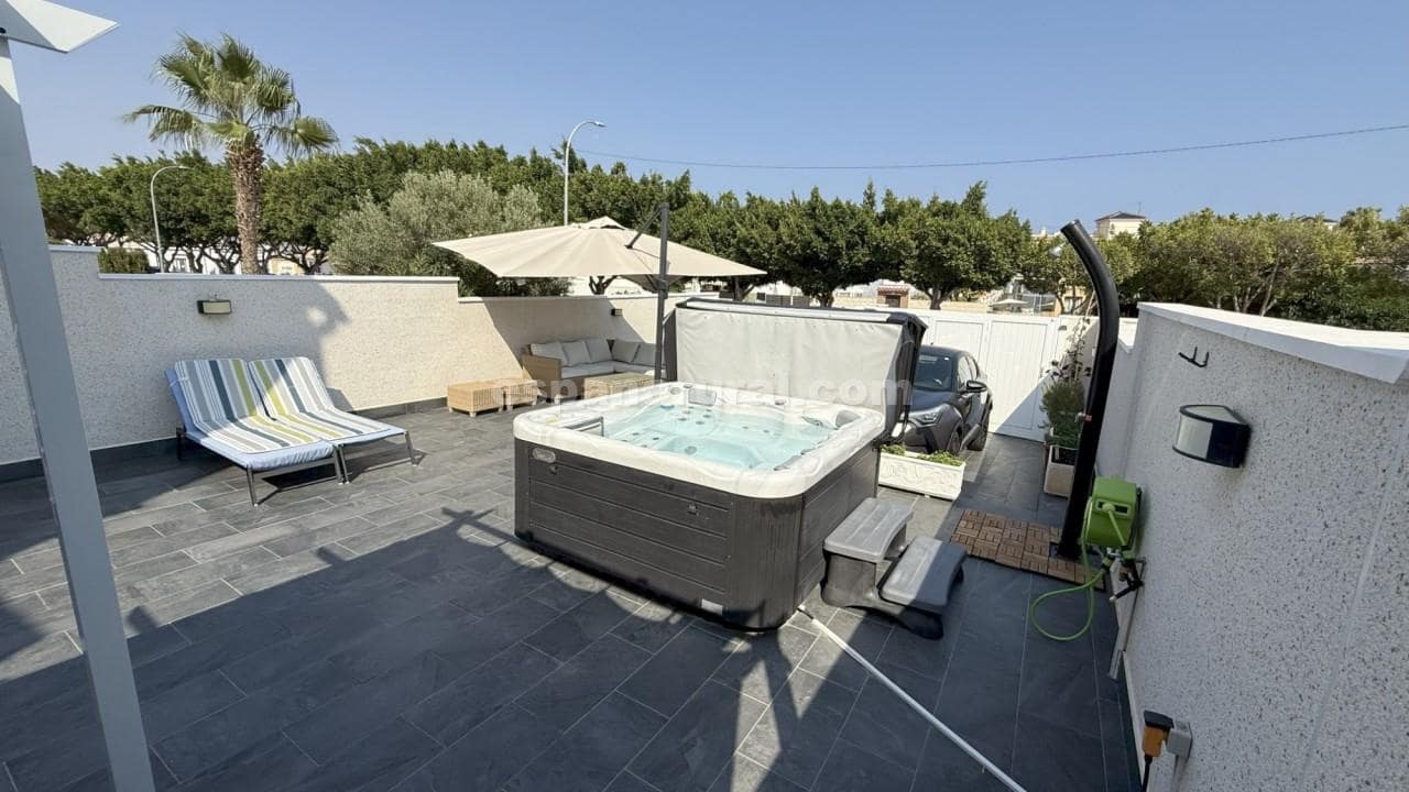 2 bedroom Villa for sale in Los Balcones with pool - € 349,900 (Ref: 9390158)