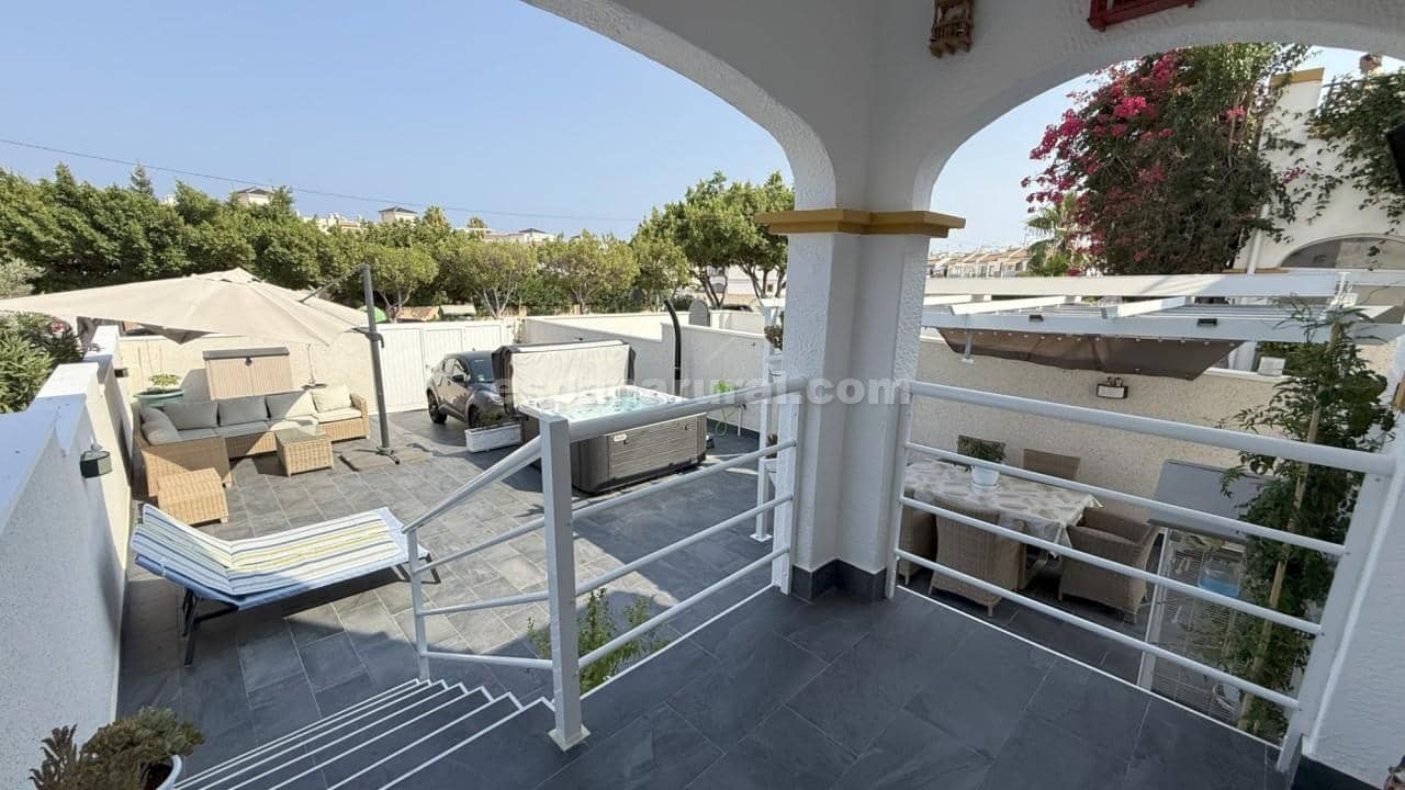 2 bedroom Villa for sale in Los Balcones with pool - € 349,900 (Ref: 9390158)