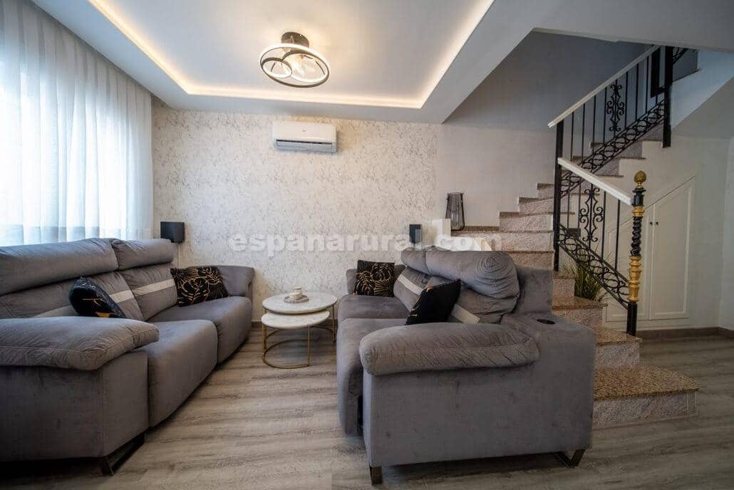 3 bedroom Villa for sale in Los Balcones with pool - € 259,000 (Ref: 9390159)