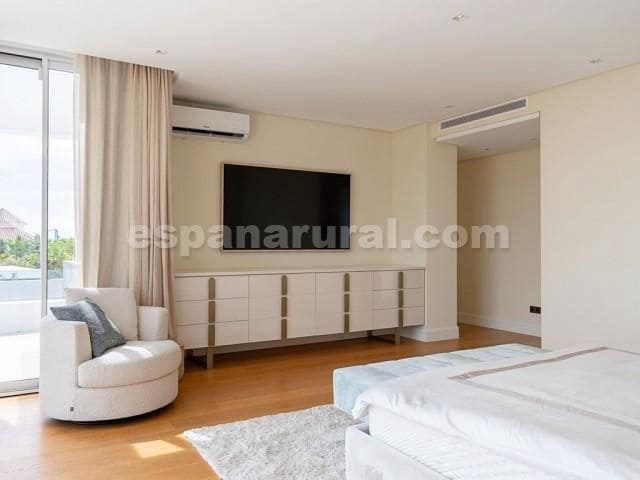 4 slaapkamer Villa te koop in Benahavis met zwembad - € 3.500.000 (Ref: 9406098)