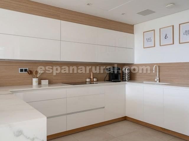 4 slaapkamer Villa te koop in Benahavís pueblo, Benahavís met zwembad - € 3.500.000 (Ref: 9406098)