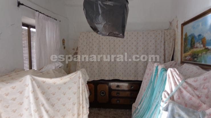 4 slaapkamer Huis te koop in Somontin - € 47.000 (Ref: 9467952)