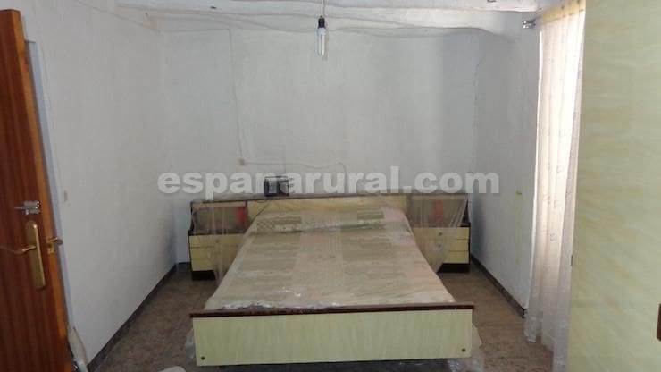 4 slaapkamer Huis te koop in Somontin - € 47.000 (Ref: 9467952)