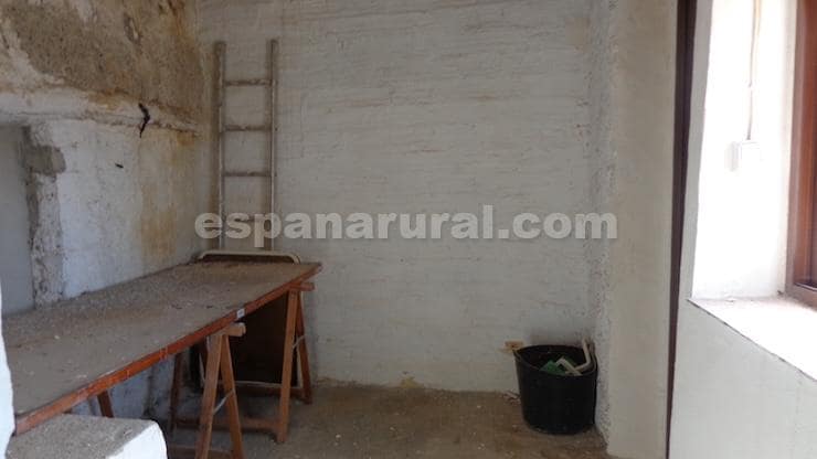 4 slaapkamer Huis te koop in Somontin - € 47.000 (Ref: 9467952)