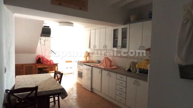 4 slaapkamer Huis te koop in Somontín - € 47.000 (Ref: 9467952)