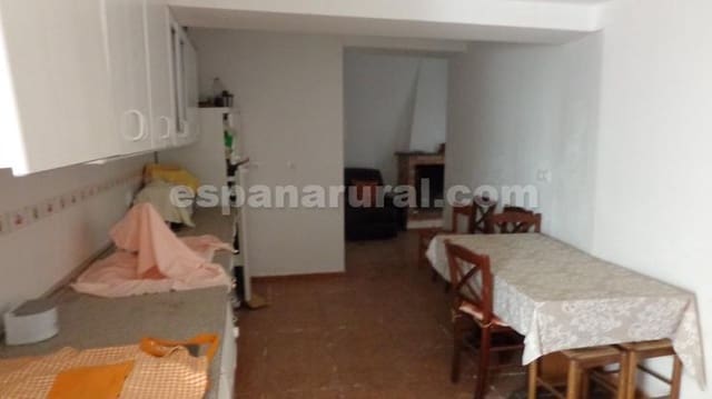 4 slaapkamer Huis te koop in Somontín - € 47.000 (Ref: 9467952)