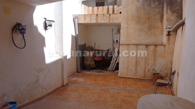 4 slaapkamer Huis te koop in Somontin - € 47.000 (Ref: 9467952)