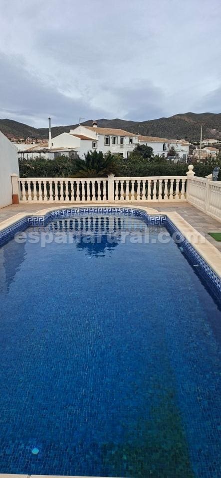 3 soveværelse Villa til salg i Arboleas med swimmingpool - € 195.000 (Ref: 9533056)