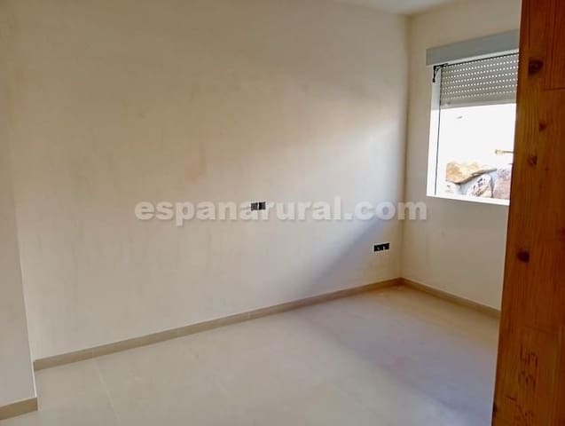 Chalet de 3 habitaciones en Arboleas en venta con piscina - 287.000 € (Ref: 9685920)