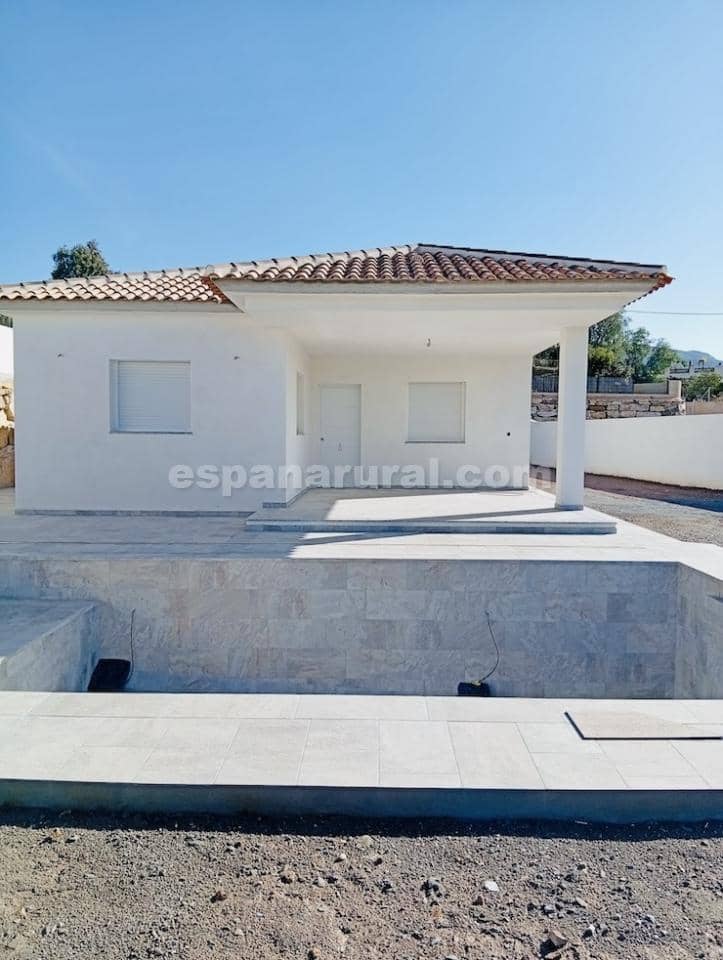 Chalet de 3 habitaciones en Arboleas en venta con piscina - 287.000 € (Ref: 9685920)