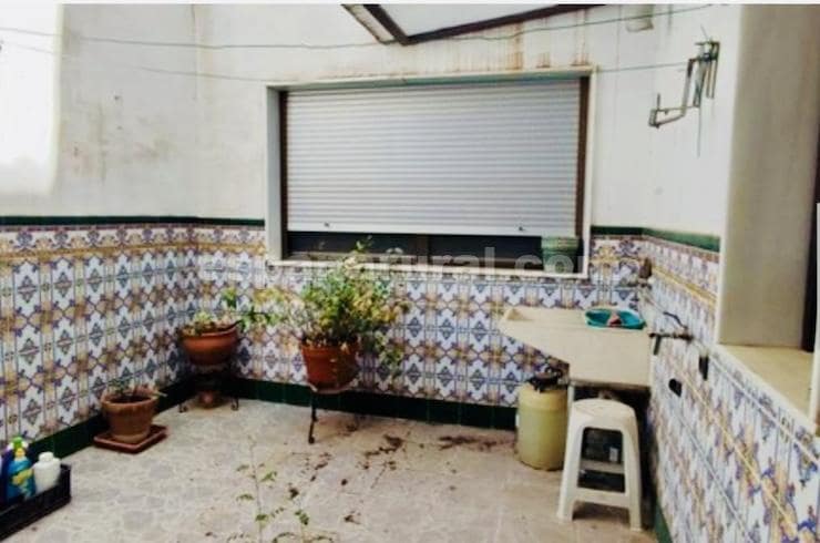 8 bedroom Townhouse for sale in Lucar - € 200,000 (Ref: 9704442)