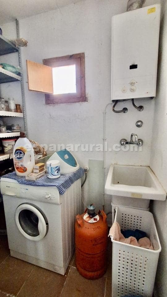 2 bedroom Finca/Country House for sale in Armuna de Almanzora with pool - € 22,000 (Ref: 9704443)