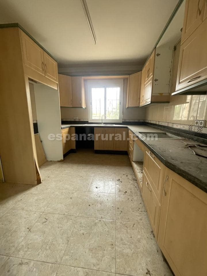 3 makuuhuone Huvila myytävänä paikassa Zurgena mukana uima-altaan - 265 000 € (Ref: 9821867)