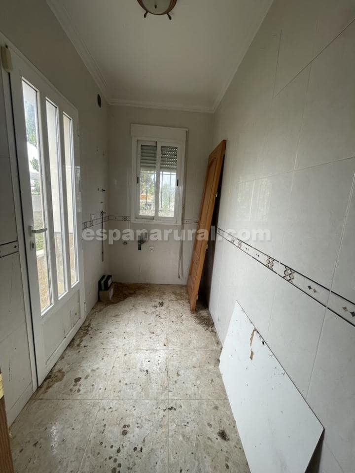 3 makuuhuone Huvila myytävänä paikassa Zurgena mukana uima-altaan - 265 000 € (Ref: 9821867)