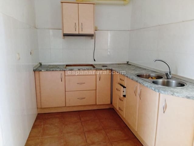 Casa de 3 habitaciones en Armuña de Almanzora en venta - 35.000 € (Ref: 9990104)