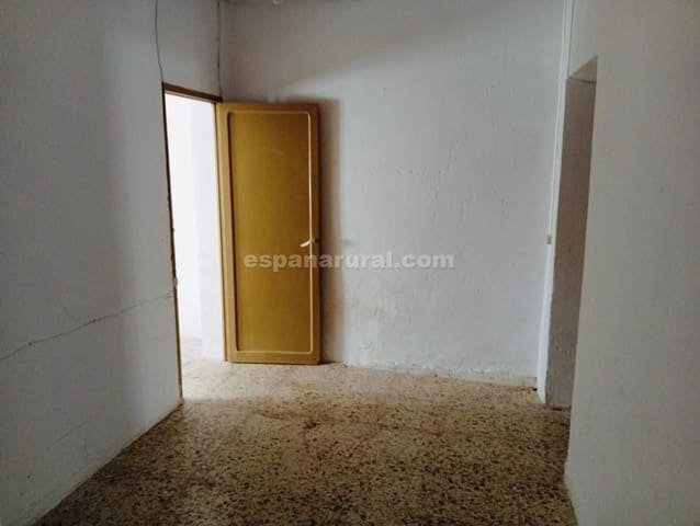 Casa de 3 habitaciones en Armuña de Almanzora en venta - 35.000 € (Ref: 9990104)